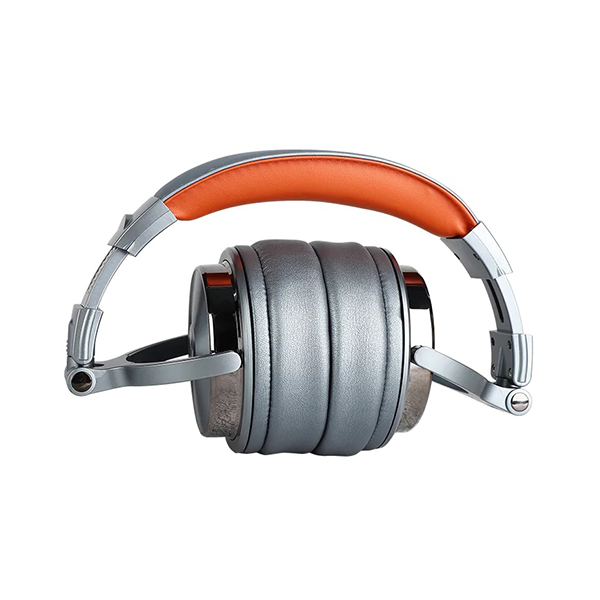 Pro 50 Studio Wired Headphones.jpg1